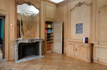 1301PE - © Paris Internationale