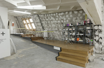 Section 7 Books - © Paris Internationale