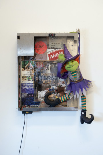 Downtown&rsquo;s Dumping Debacle - © Paris Internationale