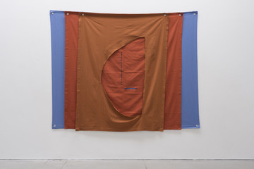 The bee and the tiger - Spoken Sculpture #4 (in 3 ACTS repeated twice 6 years apart - © Paris Internationale