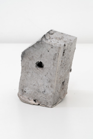 Lateral Thinking -I dream, I fly in the sky. The stars, the tears, do not flow. - © Paris Internationale