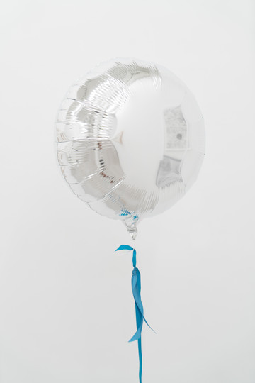 Lateral Thinking -I dream, I fly in the sky. The stars, the tears, do not flow. - © Paris Internationale