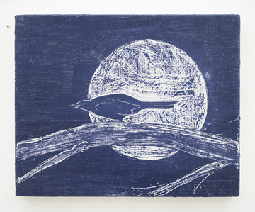 The moon and a crow - © Paris Internationale