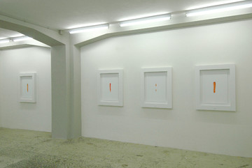 Michael Portnoy, Script Opposition in Late-Model Carrot Jokes, installation view, Wilfried Lentz, Rotterdam 2011. Photo: John Bohnen - © Photo: John Bohnen, Paris Internationale