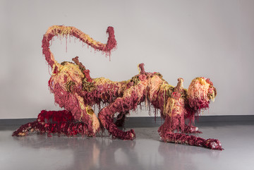 Maria Abaddon Peruvian contemporary artist presents soft sculptures and textile pieces with Ginsberg Gallery at Paris Internationale - © Courtesy Ginsberg Gallery, Paris Internationale