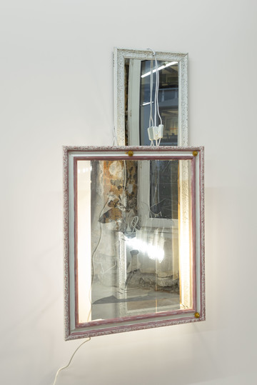 Pink Mirror - © Courtesy of the artist and Good Weather, North Little Rock/Chicago, Paris Internationale