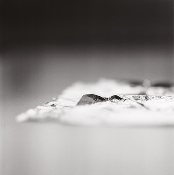 Untitled A, 2016, black and white analogue photograph on baryté paper, 60  x  60 cm, edition 1/1 - © Courtesy of the artist and Grey Noise, Dubai., Paris Internationale