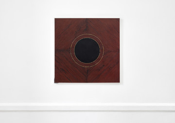 Delia Gonzalez, Replicas, 2022, Graphite on paper, acrylic paint, watercolor pencil, goldleaf, 75 x 75 cm - © Paris Internationale