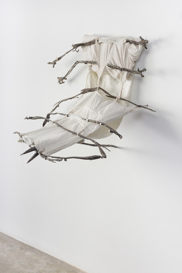 Back of the tongue - © Paris Internationale