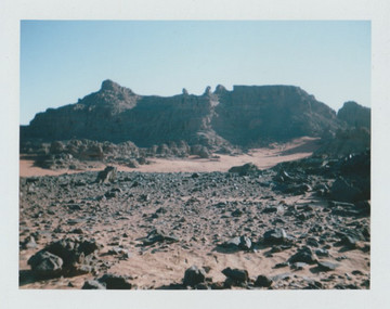 Lydia Ourahmane, Tin Merzouga, 2020; Polaroid; 3 ¾” x 4 ¼”. - © Courtesy of the artist and rhizome., Paris Internationale