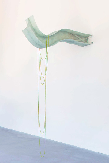 Sofía Salazar Rosales, *When the axial skeleton decides to speak*, 2023
Glass aggregate, polyglass, resin, fiberglass, vinyl glue, metal and seed beads
271 × 196 × 25.5 cm, Photo by Tiphaine Popesco - © The Artist and ChertL&uuml;dde, Berlin, Paris Internationale