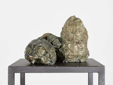 Monika Stricker, Moss, 2023 glazed ceramic, 22 × 31 × 25,5 cm - © Courtesy the artist and P420, Bologna 
Photo credit Carlo Favero, Paris Internationale