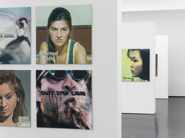 Matthias Groebel, A Change in Weather (Broadcast Material 1989-2001), installation view, Kunstverein für die Rheinlande und Westfalen, Düsseldorf, 2022 - © Paris Internationale