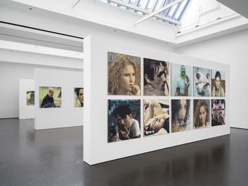 Matthias Groebel, A Change in Weather (Broadcast Material 1989-2001), installation view, Kunstverein für die Rheinlande und Westfalen, Düsseldorf, 2022 - © Paris Internationale