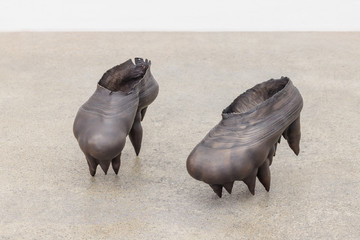 Angelika Loderer 
*Counterpart (11)*, 2023
patinated bronze
19,5 x 12 x 26 cm
Courtesy of the artist and Sophie Tappeiner, Vienna - © Paris Internationale