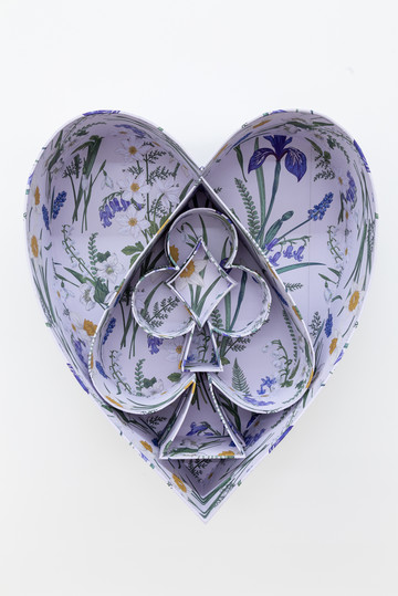 Divorced, father of two. We met twice. He was seeing a man who was falling in love with him, but he didn&rsquo;t feel the same way. The other lover was more of his type physically, but I made him do things he wouldn&rsquo;t do like kissing on a first date. He liked the sound of my voice and couldn&rsquo;t hang up when we said goodbye on the phone, one kiss after the other. - © Paris Internationale