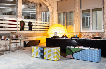 After 8 Books - © Paris Internationale