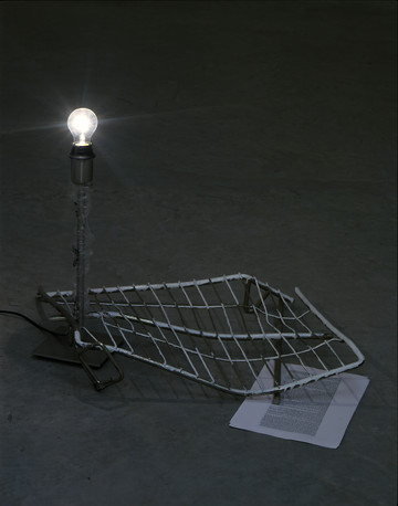 Paperweight for Saturday - © Paris Internationale