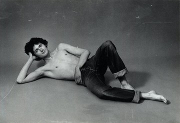 George Tourkovasilis, Untitled [Boy in Jeans], Vintage silver gelatin print, c. 1980, 11.2 x 16.6 cm - © Courtesy The George Tourkovasilis Archive and Records, Athens, Paris Internationale