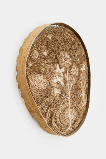 *Through Water*, 2024 (side view)
Oak wood, Jerusalem artichoke, kozo, pigments, embroidery thread	
45.5 × 39.8 × 5 cm	
17 7/8 × 15 5/8 × 2 in - © Courtesy of the Artist and Gallery Vacancy, Paris Internationale