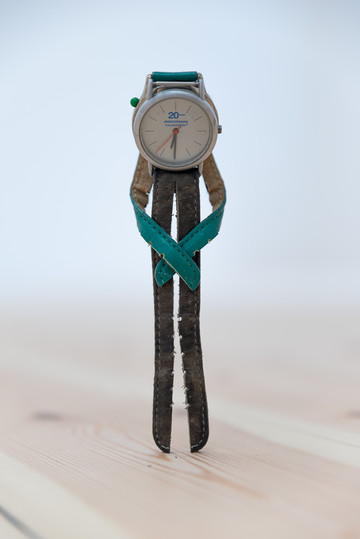 Untitled clock sculpture 3 - © Paris Internationale