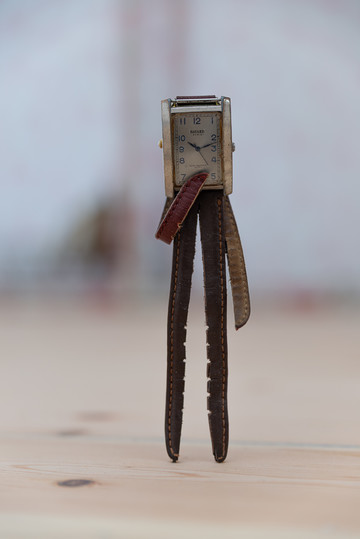 Untitled clock sculpture 4 - © Paris Internationale