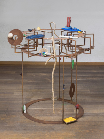 Iza Tarasewicz, Halt the Cyclone 5, 2016, oxidized steel, concrete, pigments, hemp fibre, ash, 119 x 111 x 111 cm, 46 7/8 x 43 3/4 x 43 3/4 in - © Paris Internationale