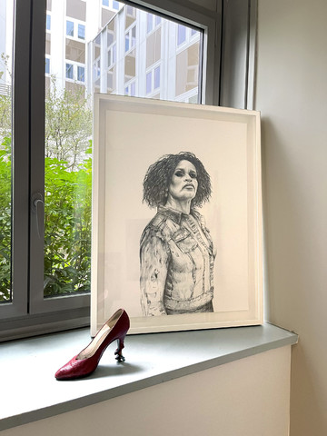 Sans titre #10 - 60 x 80 cm
Graphite, titanium crystal 
2021 - © Paris Internationale