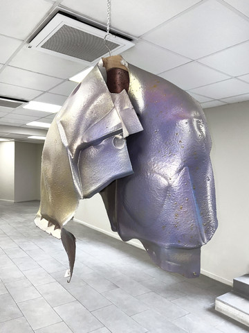 BLOW BY_20 - 91 x 67 x 34 cm 
Gum paint
2019 - © Paris Internationale