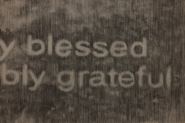 Contact (Blessed) - © Paris Internationale