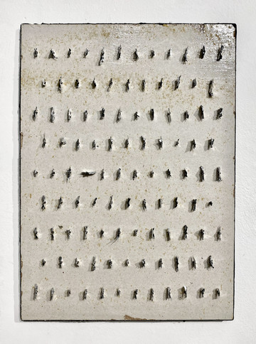 Rey Akdogan 
clip on (p), 2025
Display board, aluminized Mylar, faux velvet, synthetic foam, acrylic, metal clips
41 x 29.7 x 2 cm - © Paris Internationale