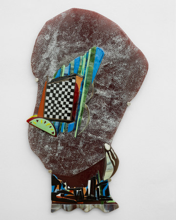 Ana Navas, Spanish lace with an orange mouth, 2024, fused glass, 108 × 64 × 2 cm, Produced at MAKE, Eindhoven, photo: Constanza Meléndez - © Courtesy of the artist and Sperling, Munich, Paris Internationale