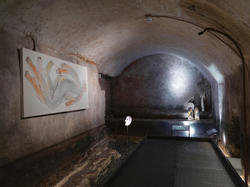 Installation view from the exhibition “Anousha Payne: Murmurations”. Photo: Hadiye Cangökçe. Courtesy of Anousha Payne and Zeyrek Çinili Hamam - © Paris Internationale