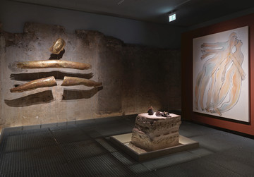 Installation view from the exhibition “Anousha Payne: Murmurations”. Photo: Hadiye Cangökçe. Courtesy of Anousha Payne and Zeyrek Çinili Hamam - © Paris Internationale