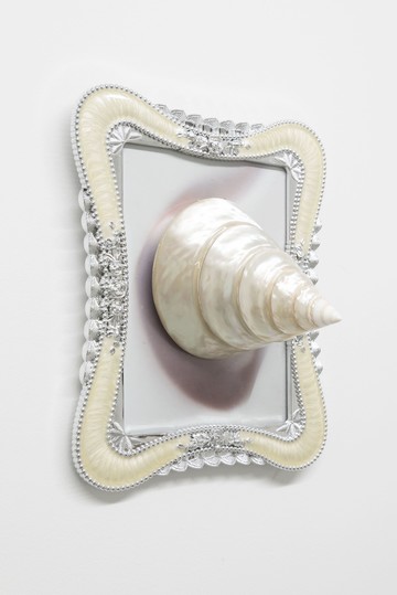 Twirl - © Paris Internationale