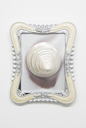 Twirl - © Paris Internationale