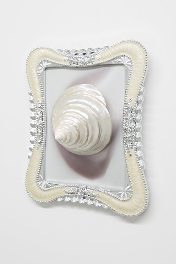 Twirl - © Paris Internationale