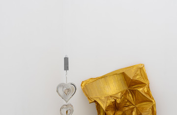 Nancy Lupo Insallation View KUNSTVEREIN SCHWERIN - © Photo: Fred Dott, Paris Internationale