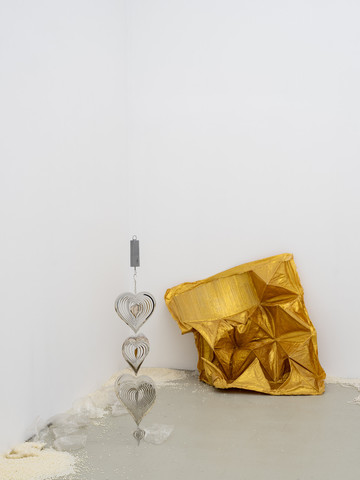 Nancy Lupo Insallation View KUNSTVEREIN SCHWERIN - © Photo: Fred Dott, Paris Internationale