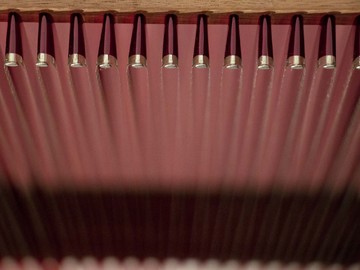 Rosa Barba
"Weavers", 2025 (detail)
Pellicola rossa 16mm, chiodi e cornice in noce
16mm red film, nails and walnut frame
cm 62,5 x 52,5 x 6
in 24,61 x 20,67 x 2,3 - © Paris Internationale