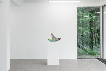 Installation view, Nicole Wermers, Italics, Deborah Schamoni, 2025 - © Courtesy the artist and Deborah Schamoni. Photo: Dirk Tacke., Paris Internationale