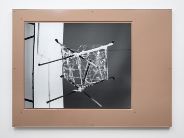 Stefan Burger
Nullification, 2023
silver gelatin print, lacquered steel sheet, acrylic glass
137 × 100 cm - © Kirchgasse Gallery and the artist
Photo: Cedric Mussano, Paris Internationale