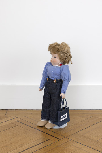 Untitled (Basic Republican) - © Paris Internationale