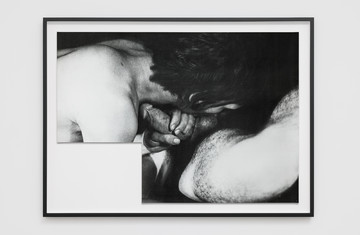 Samuel Haitz (b. 1997)
Blowjob, 2026
Silver-gelatin print on baryta paper, framed
69,2 × 93,7 cm (Print: 59,4 × 84,1 cm) - © Paris Internationale
