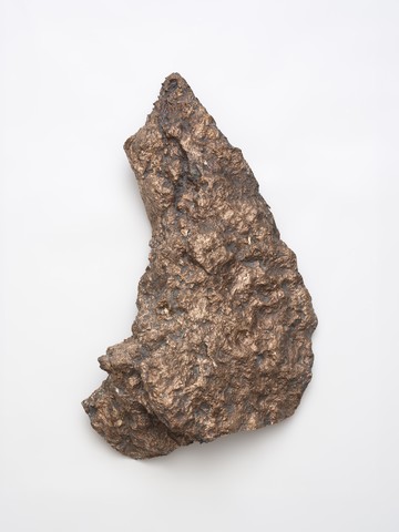 Vasilis Papageorgiou, Scarp X, 2026, Cast bronze, 65 × 42 × 14 cm, Courtesy the artist and Callirrhoë, Athens, image ©️ Stathis Mamalakis - © Courtesy the artist and Callirrho&euml;, Athens, image &copy;️ Stathis Mamalakis, Paris Internationale