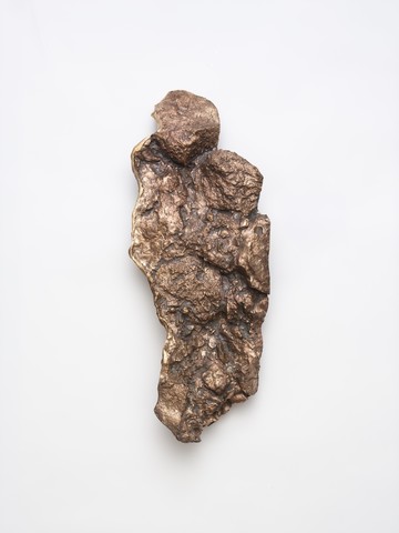 Vasilis Papageorgiou, Scarp IX, 2026, Cast bronze, 63 × 25 × 10 cm, Courtesy the artist and Callirrhoë, Athens, image ©️ Stathis Mamalakis - © Courtesy the artist and Callirrho&euml;, Athens, Paris Internationale