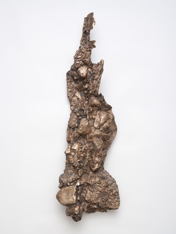 Vasilis Papageorgiou, Scarp VI, 2026, Cast bronze, 105 × 33 × 20 cm, Courtesy the artist and Callirrhoë, Athens, image ©️ Stathis Mamalakis - © Courtesy the artist and Callirrho&euml;, Athens, Paris Internationale