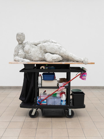 Nicole Wermers, Reclining Female #1, 2022. Photo: Gunnar Meier - © Paris Internationale