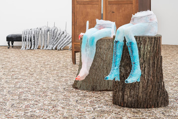 Installation view, Rebecca Ackroyd, Period Drama, Kestner Gesellschaft, Hannover, 2023 - © Paris Internationale