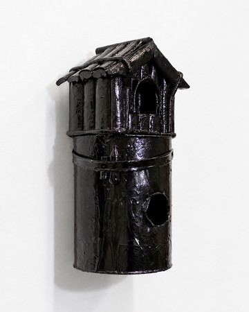 FEEDER (bucket) - © Paris Internationale